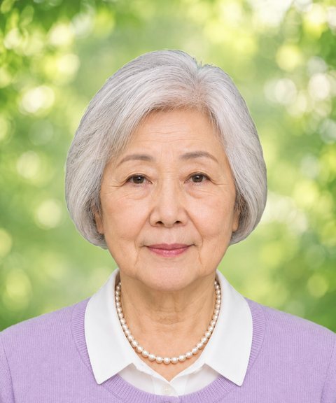 背景を「木々の緑」にした遺影の見本（架空の人物）